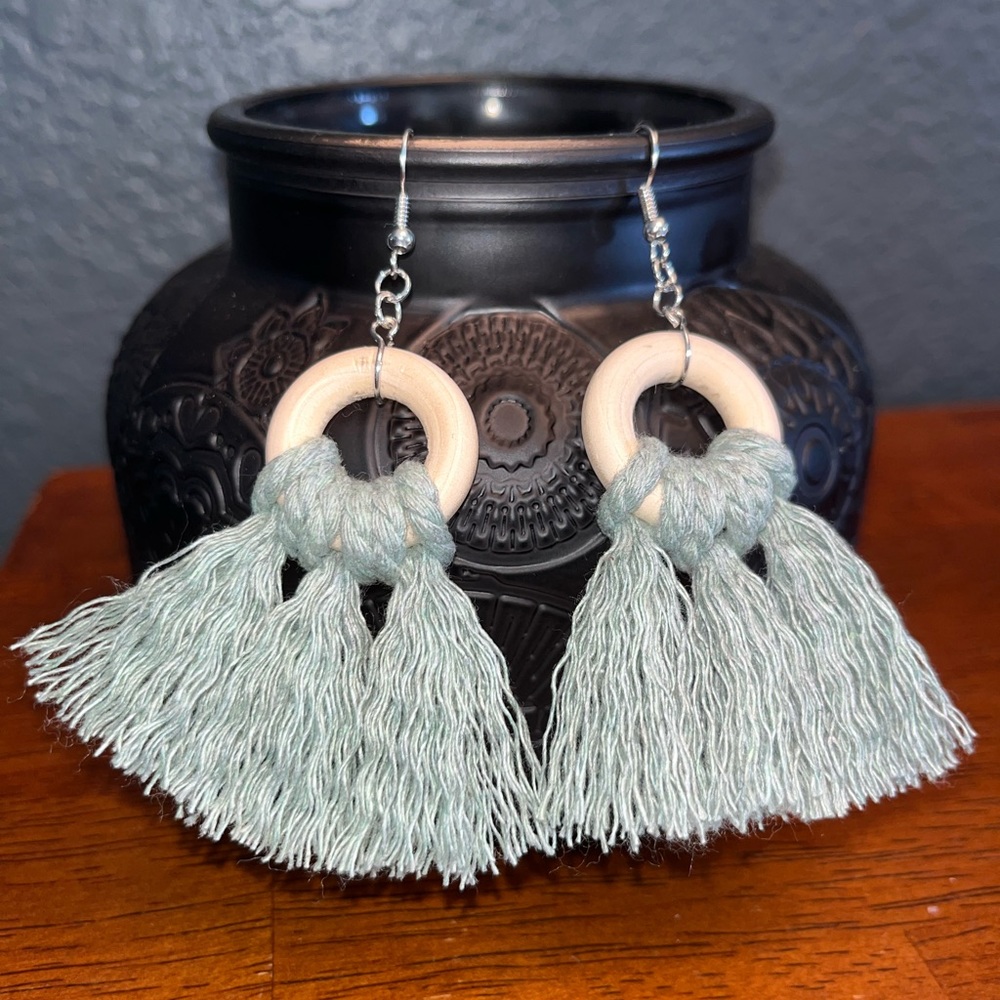 Women’s earrings